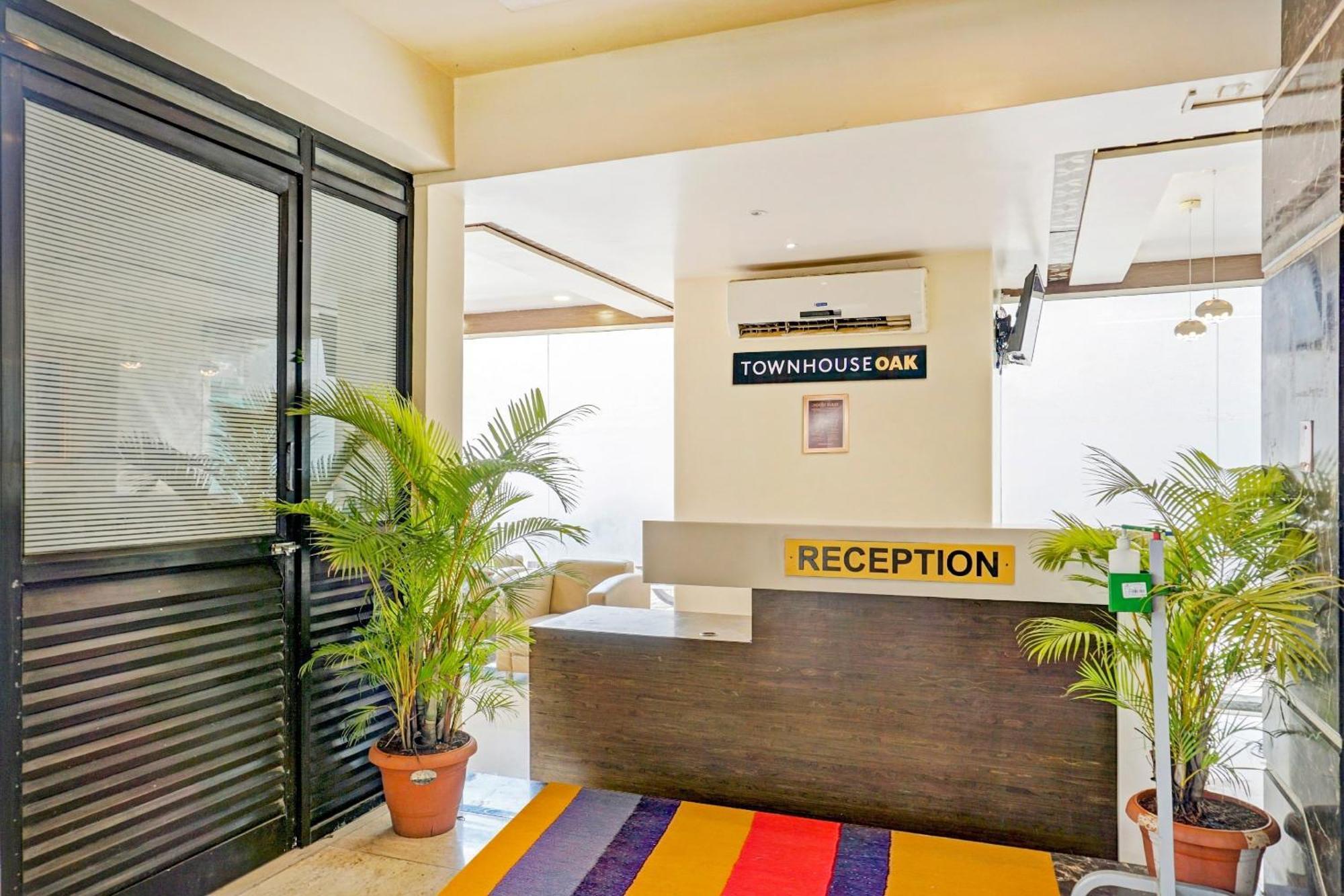 Townhouse Oak Regal Inn Near Sant Tukaram Nagar Metro Station Pimpri-Chinchwad Ngoại thất bức ảnh