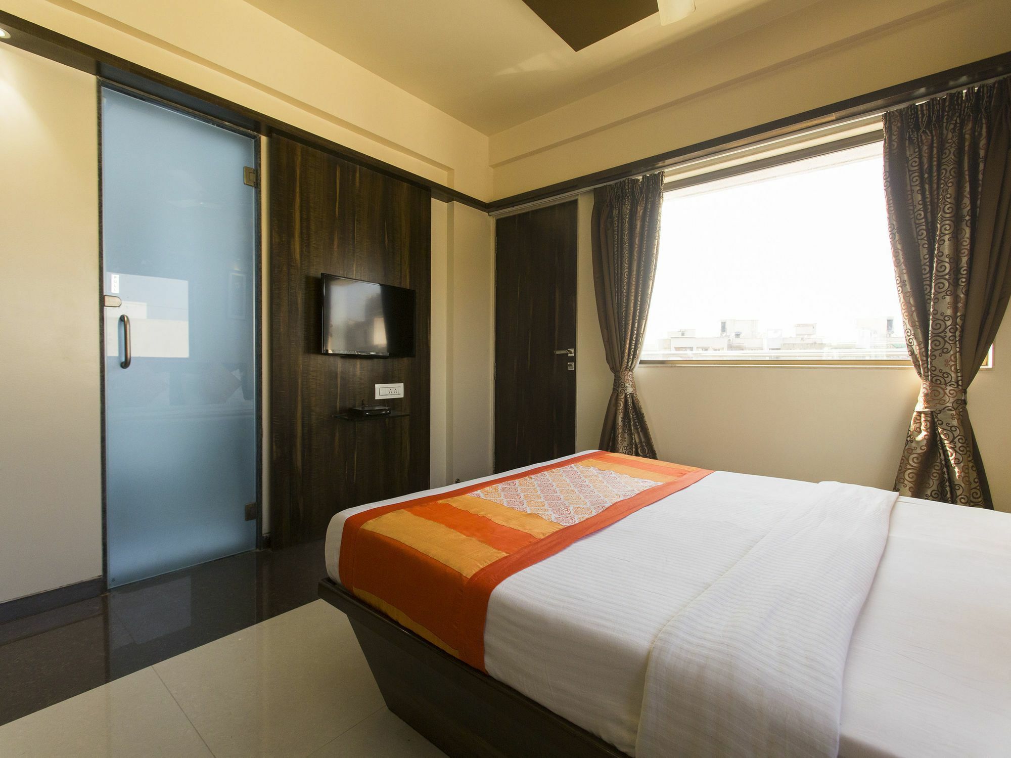 Townhouse Oak Regal Inn Near Sant Tukaram Nagar Metro Station Pimpri-Chinchwad Ngoại thất bức ảnh